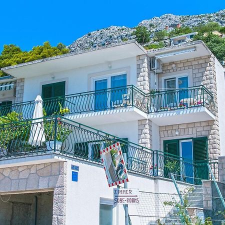 Apartments With A Parking Space Brela, Makarska - 16603 Exterior foto