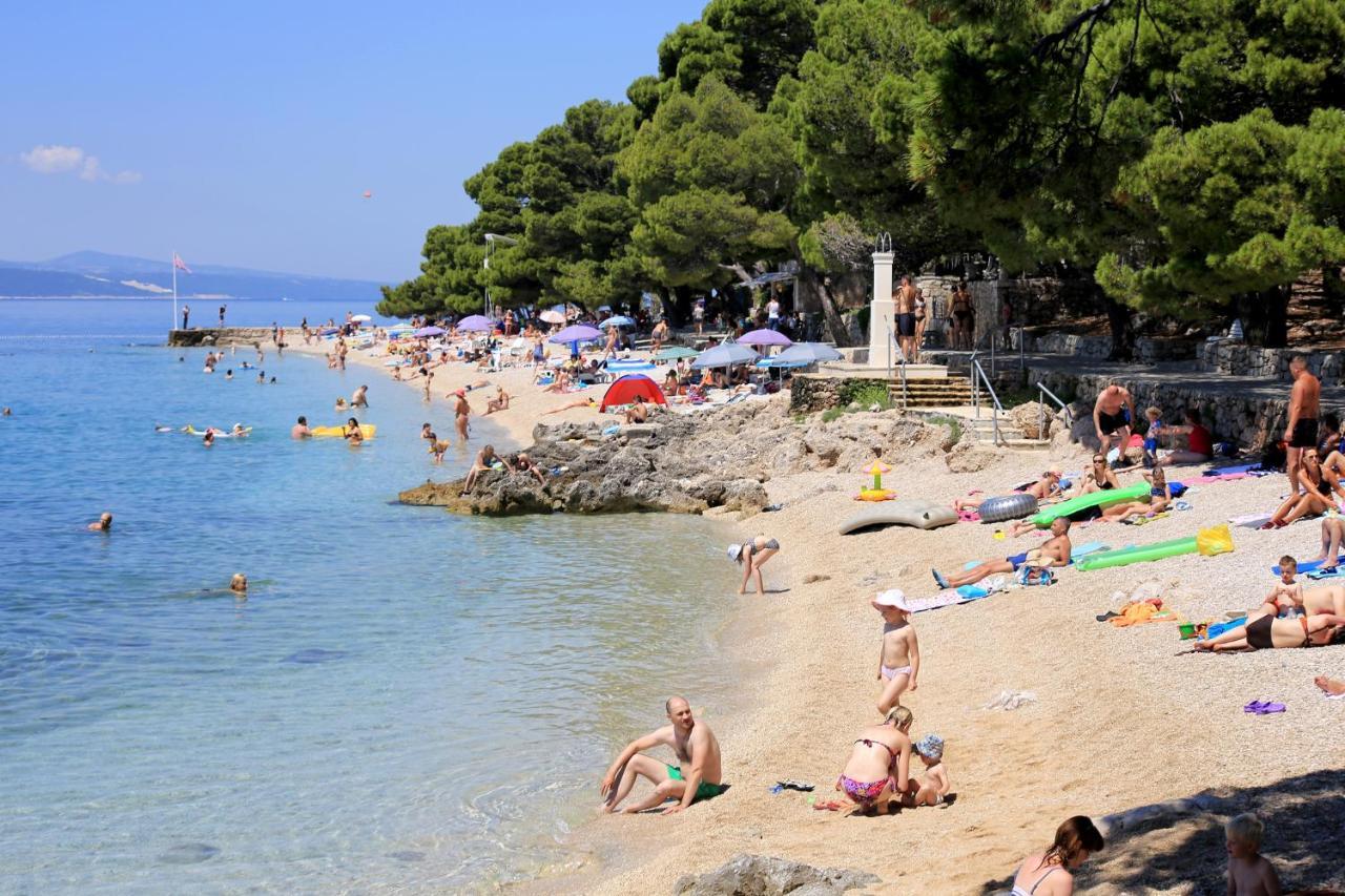 Apartments With A Parking Space Brela, Makarska - 16603 Exterior foto