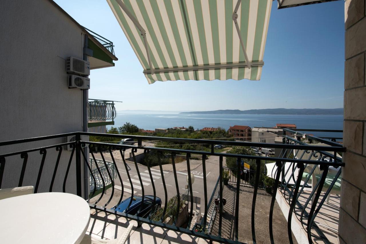 Apartments With A Parking Space Brela, Makarska - 16603 Exterior foto